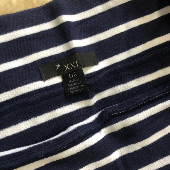 Soft striped mini skirt! - Picture 2 of 2